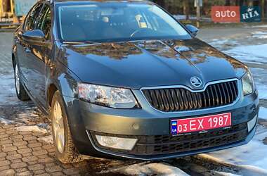 Ліфтбек Skoda Octavia 2015 в Луцьку