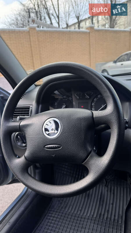 Ліфтбек Skoda Octavia 2005 в Дніпрі