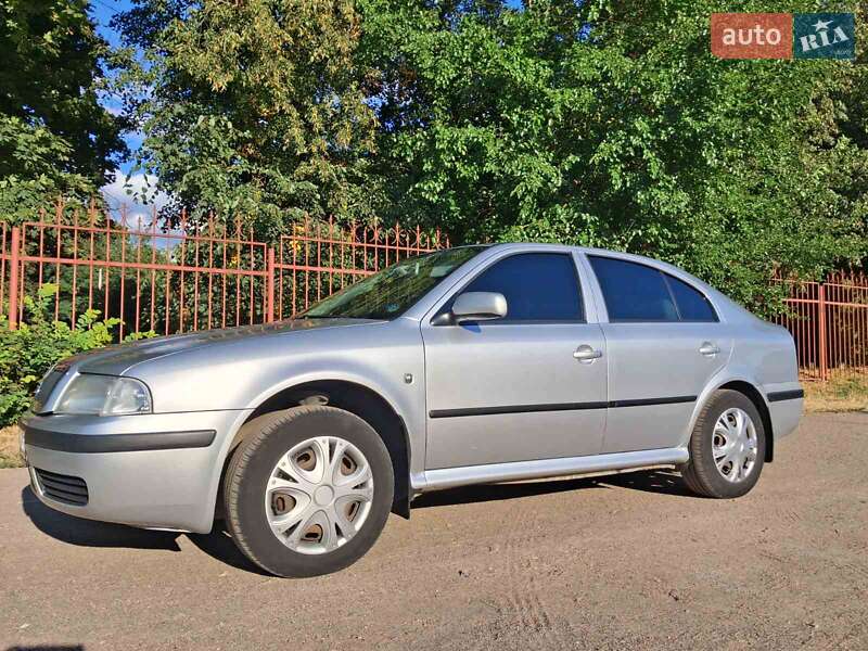 Лифтбек Skoda Octavia 2008 в Смеле