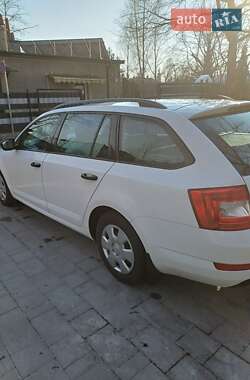Універсал Skoda Octavia 2015 в Дрогобичі