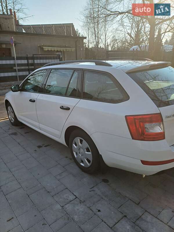 Универсал Skoda Octavia 2015 в Дрогобыче
