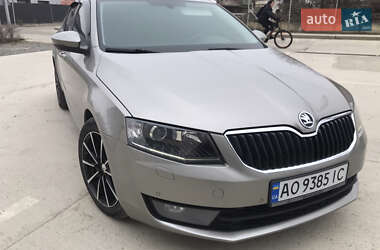 Лифтбек Skoda Octavia 2015 в Ужгороде