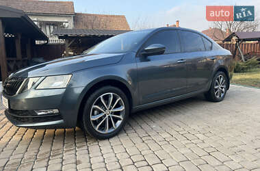 Ліфтбек Skoda Octavia 2018 в 