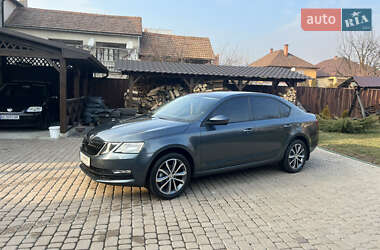 Ліфтбек Skoda Octavia 2018 в 