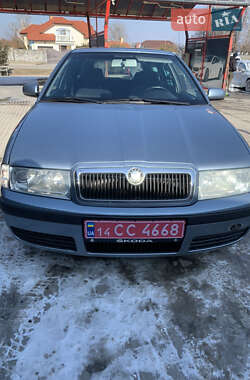 Универсал Skoda Octavia 2004 в Городке