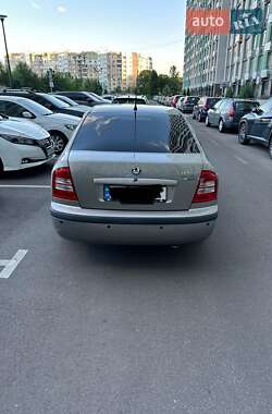 Лифтбек Skoda Octavia 2009 в 