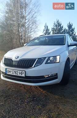 Універсал Skoda Octavia 2017 в Житомирі