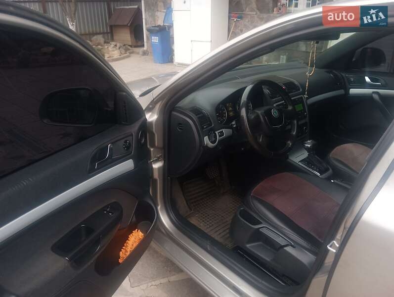 Лифтбек Skoda Octavia 2009 в Мукачево