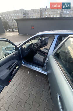 Лифтбек Skoda Octavia 2003 в 