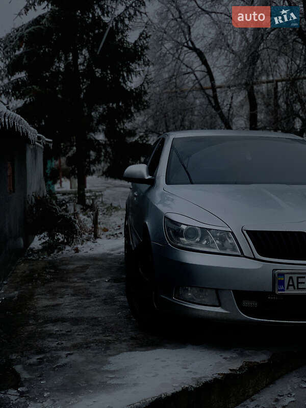 Лифтбек Skoda Octavia 2010 в Днепре