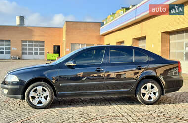 Лифтбек Skoda Octavia 2008 в 