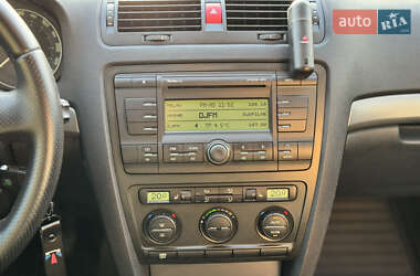 Лифтбек Skoda Octavia 2008 в 