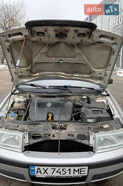 Лифтбек Skoda Octavia 2004 в 