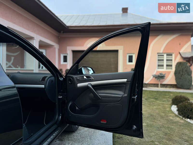 Лифтбек Skoda Octavia 2006 в Черновцах