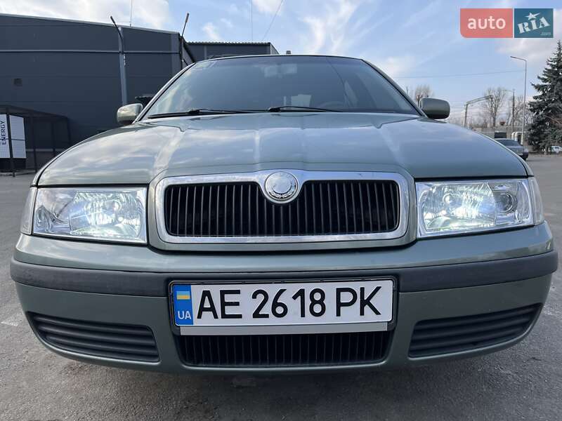 Лифтбек Skoda Octavia 2001 в Днепре