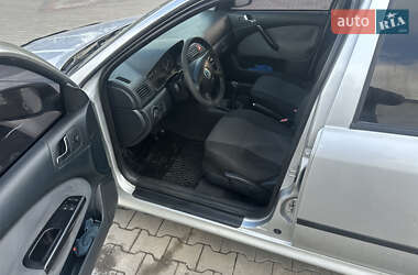 Лифтбек Skoda Octavia 2006 в Теофиполе