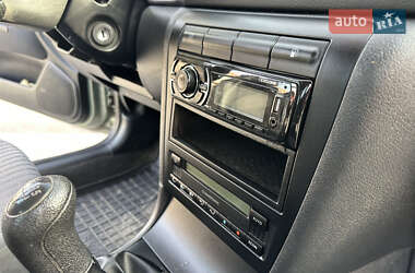 Ліфтбек Skoda Octavia 2003 в 