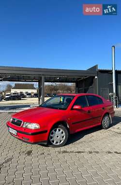 Лифтбек Skoda Octavia 1996 в 