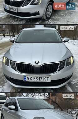 Лифтбек Skoda Octavia 2017 в Бурыни