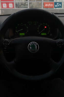 Лифтбек Skoda Octavia 2006 в Черкассах
