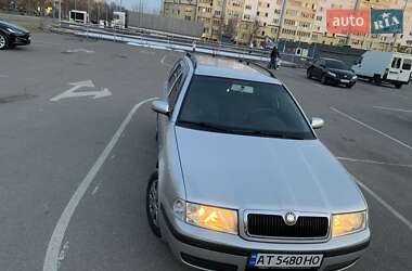 Універсал Skoda Octavia 2003 в Надвірній