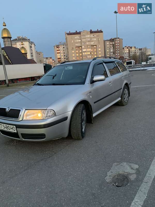 Універсал Skoda Octavia 2003 в Надвірній