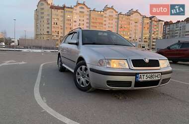 Універсал Skoda Octavia 2003 в Надвірній