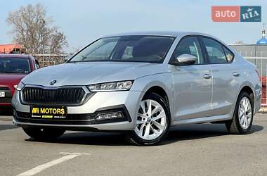 Лифтбек Skoda Octavia 2022 в Киеве