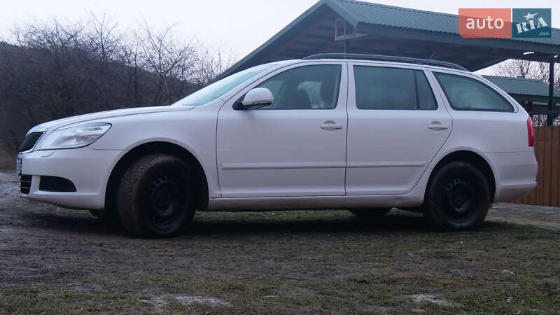 Універсал Skoda Octavia 2011 в Бережанах