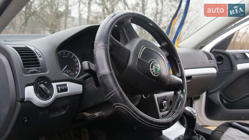 Універсал Skoda Octavia 2011 в Бережанах