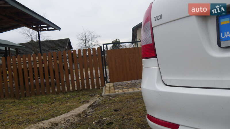 Універсал Skoda Octavia 2011 в Бережанах