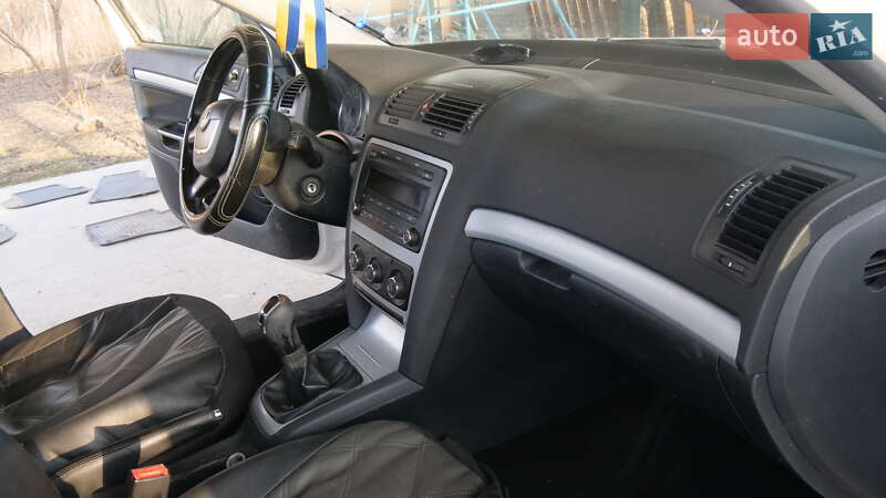 Універсал Skoda Octavia 2011 в Бережанах