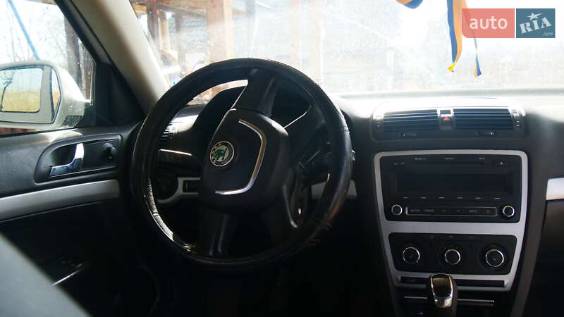 Універсал Skoda Octavia 2011 в Бережанах
