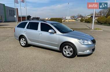 Універсал Skoda Octavia 2009 в Береговому