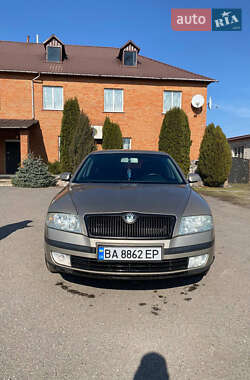Лифтбек Skoda Octavia 2005 в 