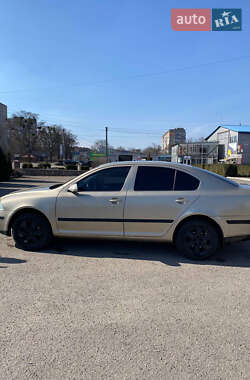 Лифтбек Skoda Octavia 2005 в 