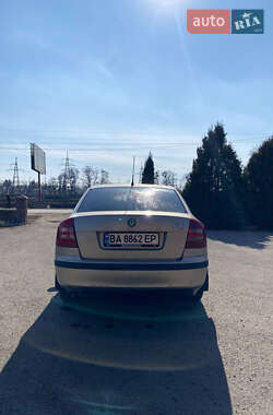 Лифтбек Skoda Octavia 2005 в 