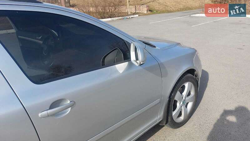Универсал Skoda Octavia 2011 в Звягеле