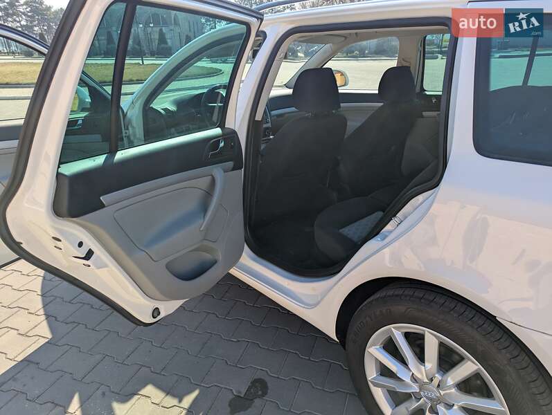 Универсал Skoda Octavia 2012 в Измаиле