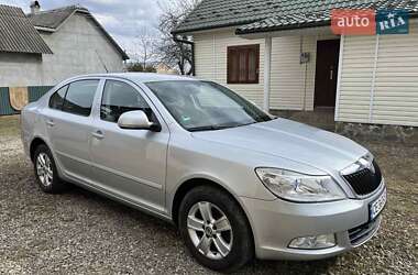 Лифтбек Skoda Octavia 2010 в 