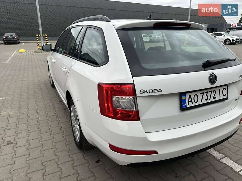 Універсал Skoda Octavia 2017 в Ужгороді
