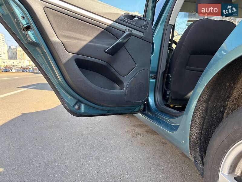 Лифтбек Skoda Octavia 2004 в Киеве