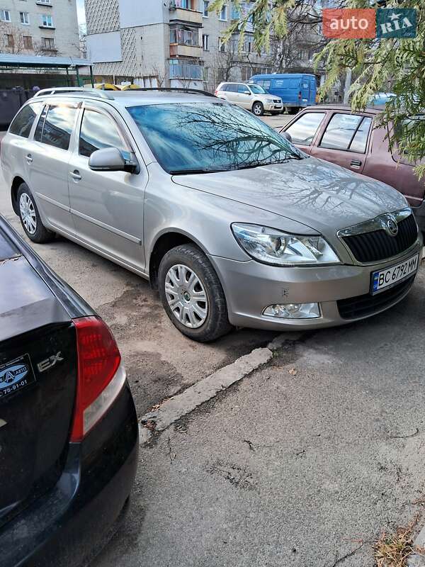 Универсал Skoda Octavia 2011 в Львове