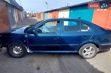 Ліфтбек Skoda Octavia 1997 в 