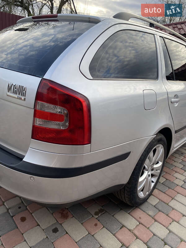 Универсал Skoda Octavia 2006 в Ужгороде