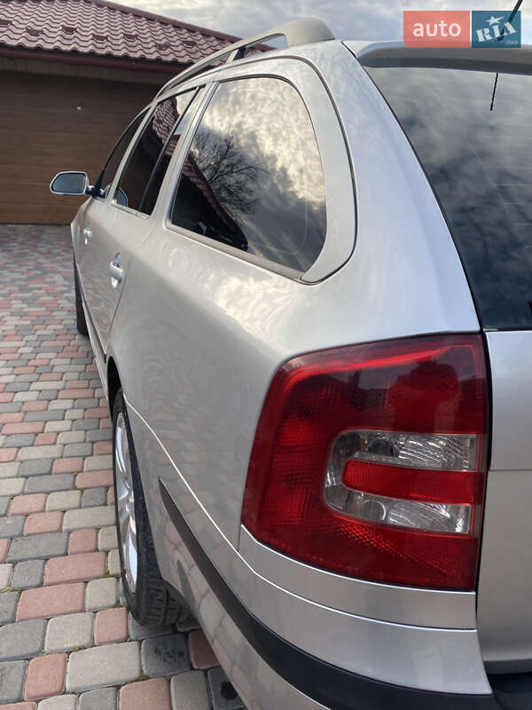 Универсал Skoda Octavia 2006 в Ужгороде