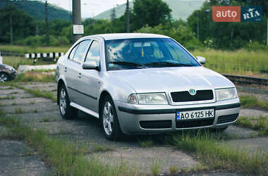 Лифтбек Skoda Octavia 2001 в 