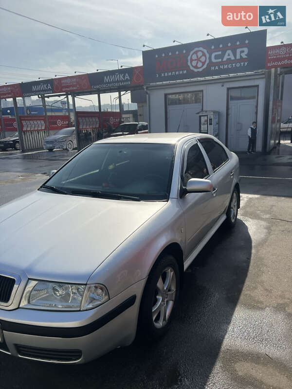 Лифтбек Skoda Octavia 2001 в Киеве