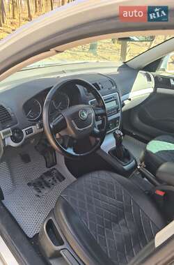 Універсал Skoda Octavia 2012 в 