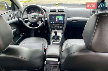Лифтбек Skoda Octavia 2009 в 